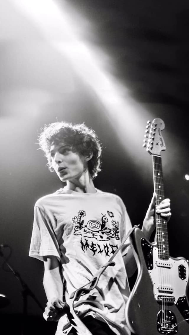 Finn Wolfhard, Noah Schnapp thumbnail