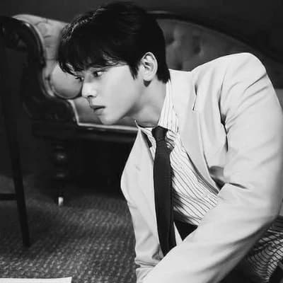Kim Eun-woo thumbnail