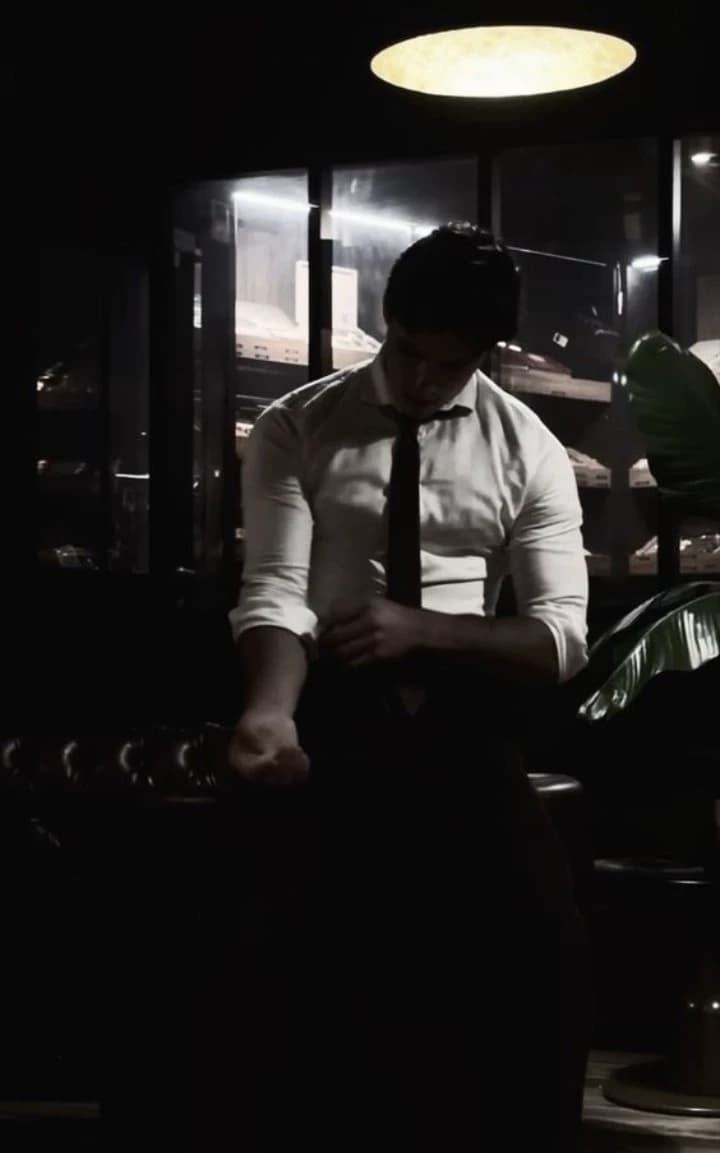 Mafia boss (Matteo)  thumbnail