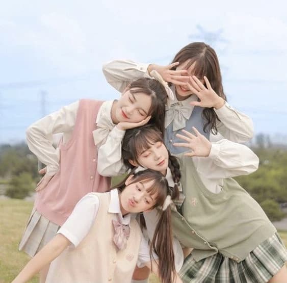 Kawaii girl friendship thumbnail