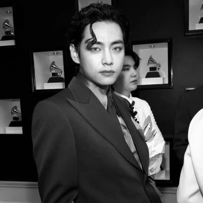 Kim Taehyung thumbnail