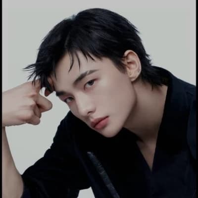 Hyunjin  thumbnail