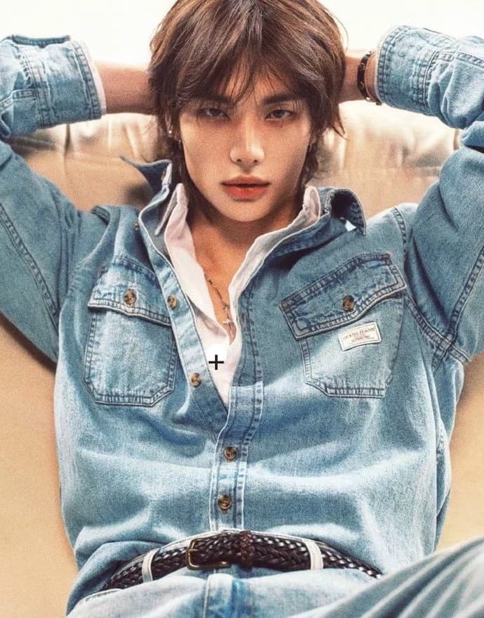 Hwang Hyunjin thumbnail