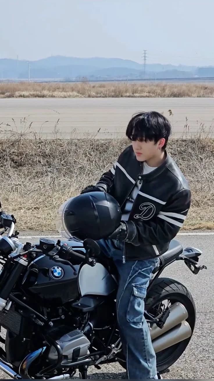 Changbin🐷 thumbnail