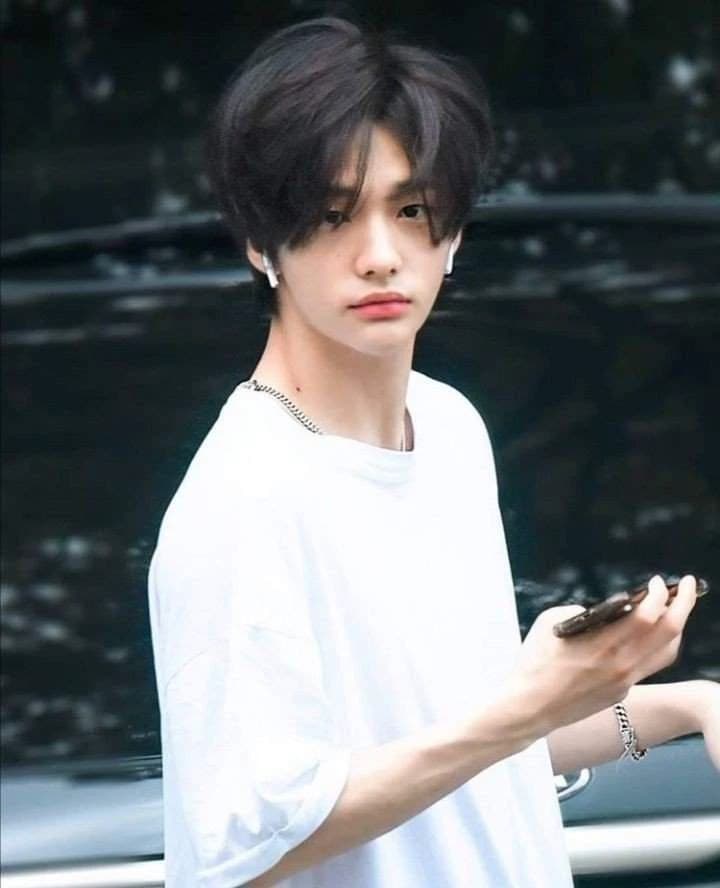 Hyunjin  thumbnail