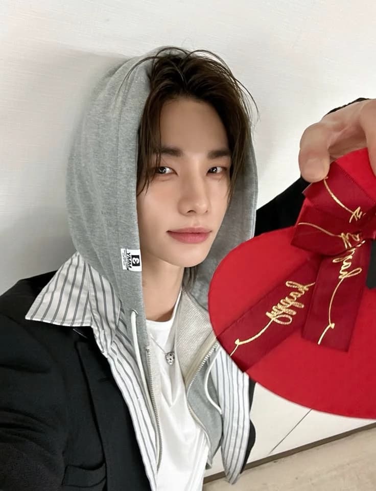 hyunjin thumbnail
