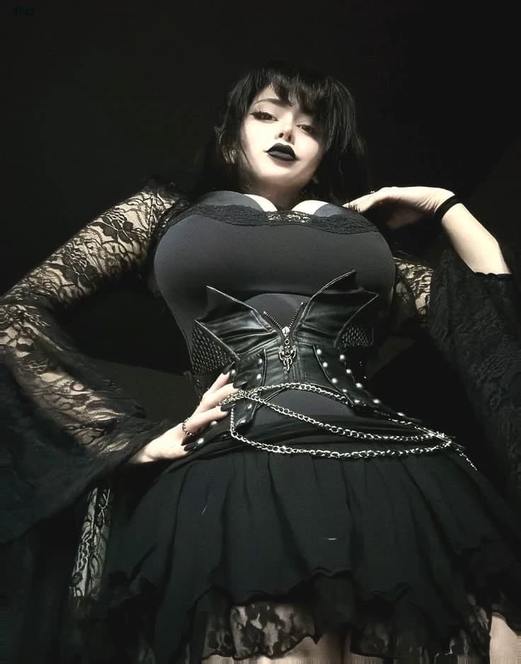 Hottie Goth thumbnail