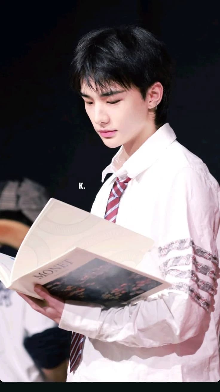 Find Me Love Between Books - 📖💗 Hyunin thumbnail