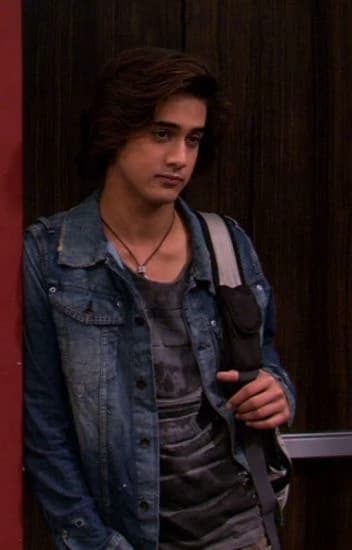 Beck Oliver || Victorious thumbnail