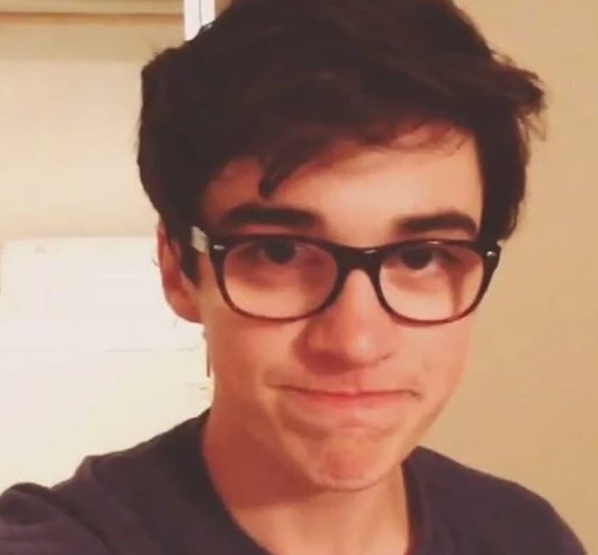 Emanuel (nerd friend who's touchy) thumbnail