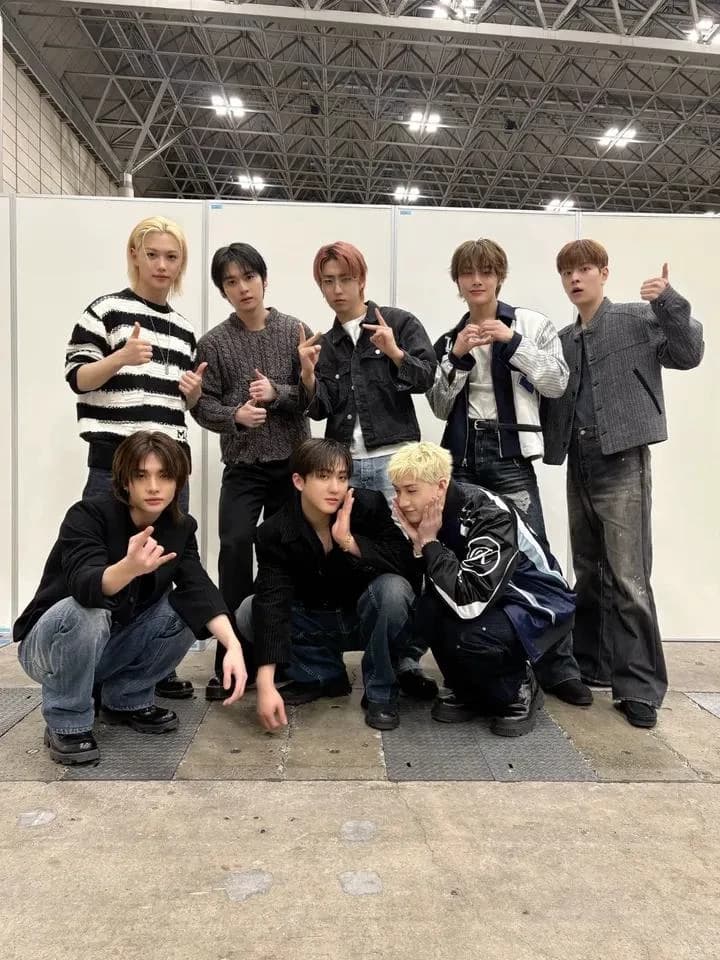 STRAY KIDS thumbnail