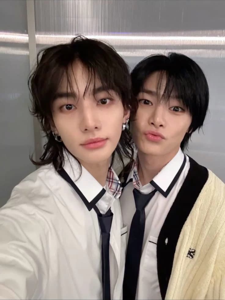 Hyunjin [Hyunin] thumbnail