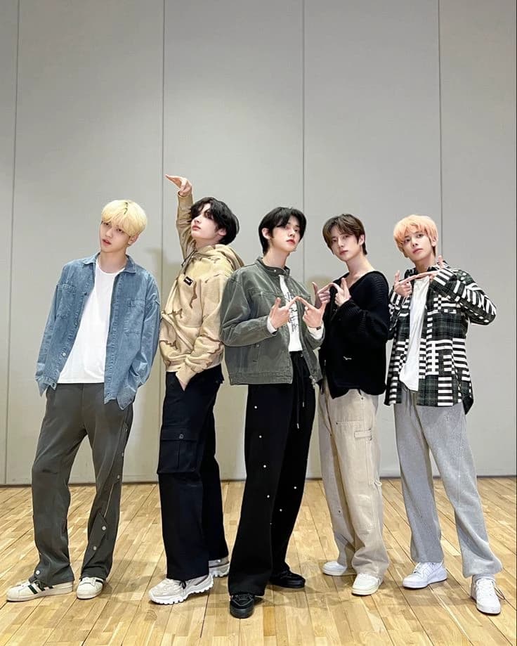 TXT /TOMORROW thumbnail