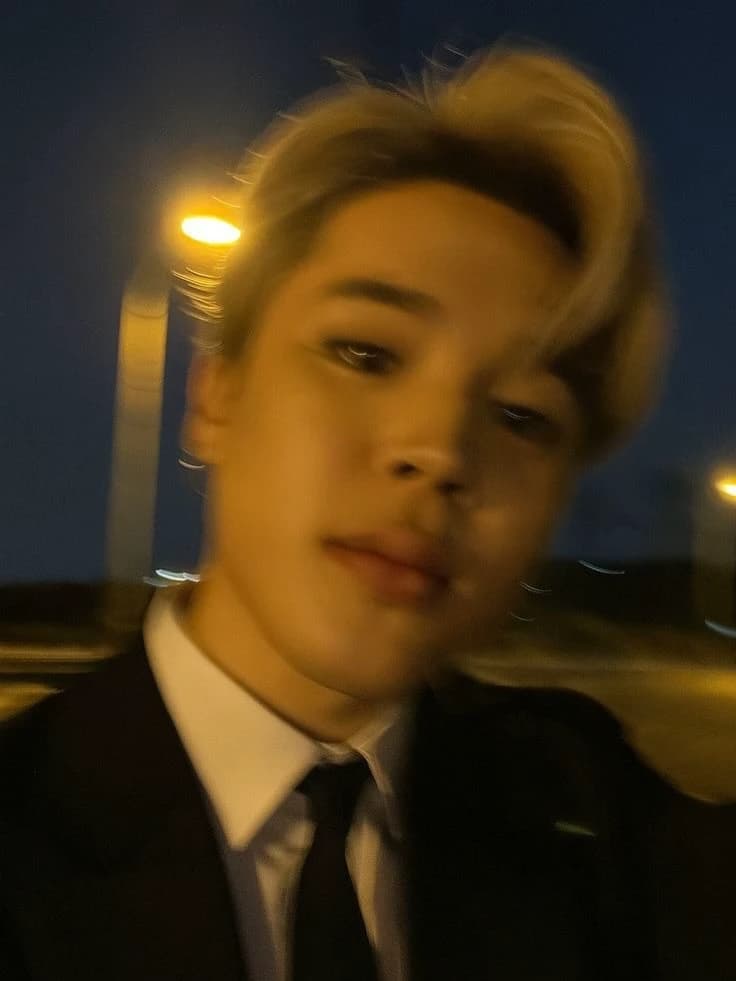 Park jimin🐣 thumbnail