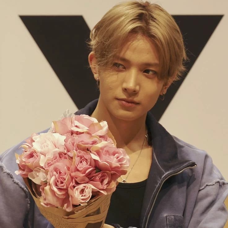 Lee heeseung  thumbnail