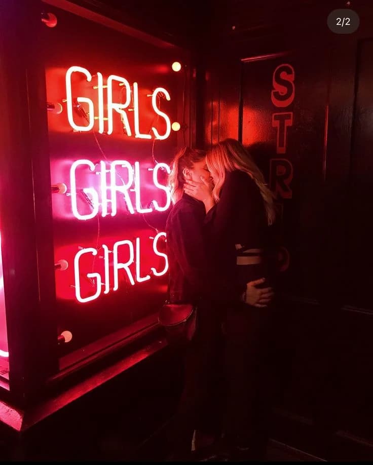 Lesbian Club | Make your own Story thumbnail
