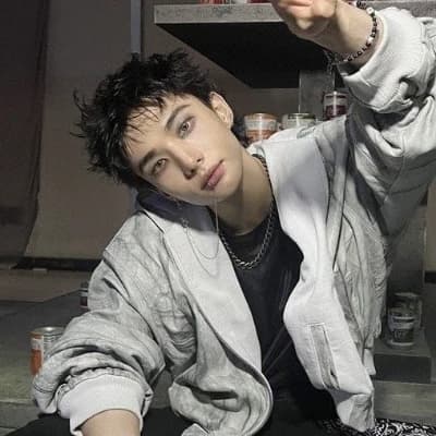 Hyunjin thumbnail