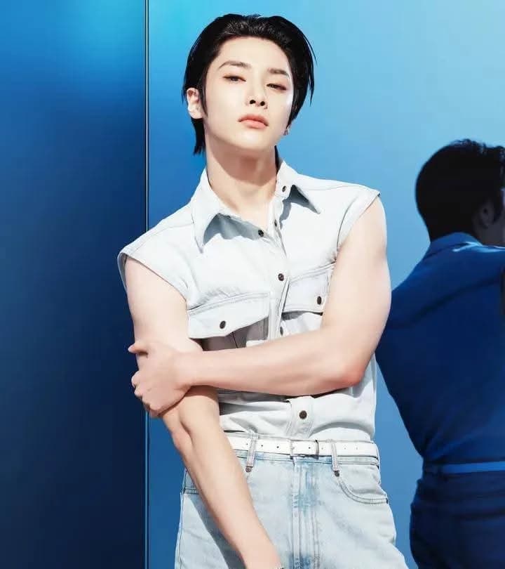 Jeongin thumbnail