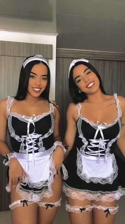 María Camila and Valentina Abello, known as the Abello Twins, thumbnail
