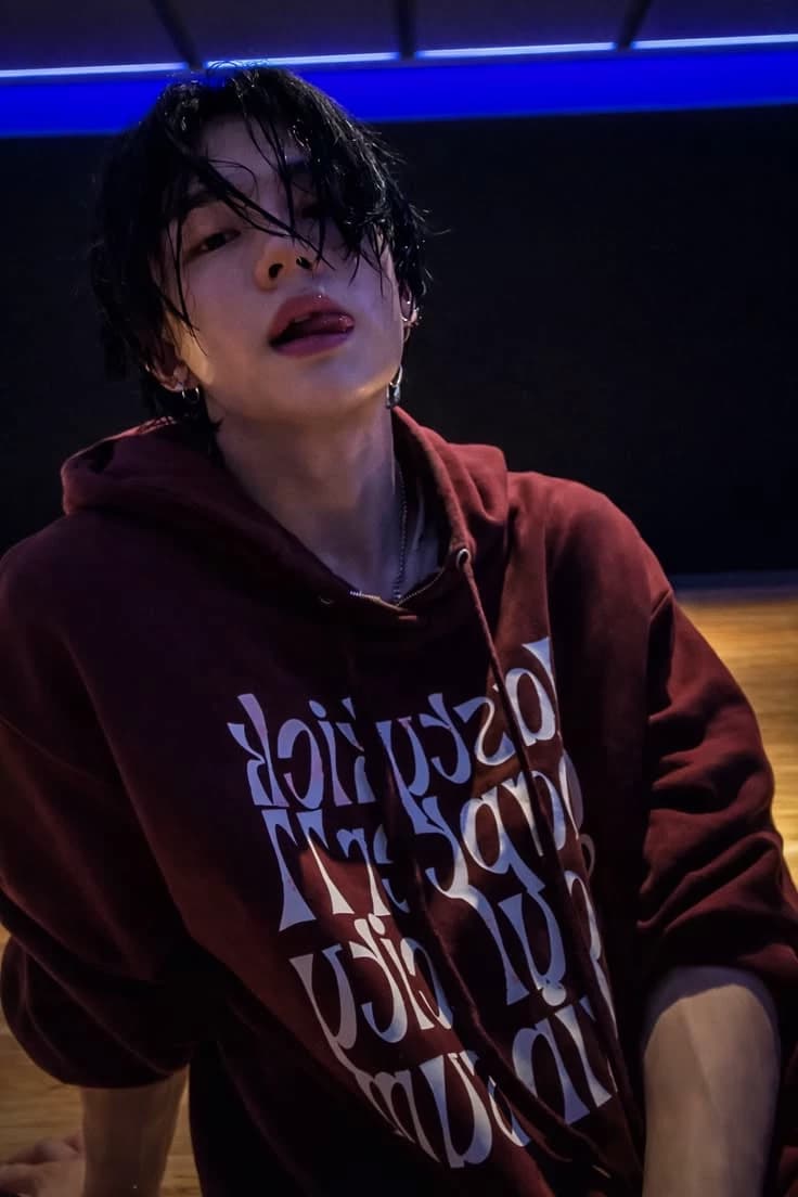 Hyunjin thumbnail