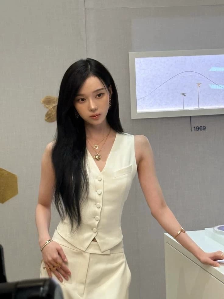 Kim Minjeong (WLW/GL) thumbnail