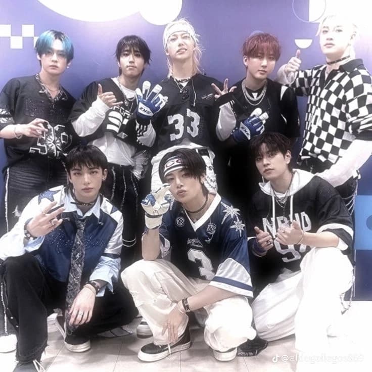 Stray kids thumbnail
