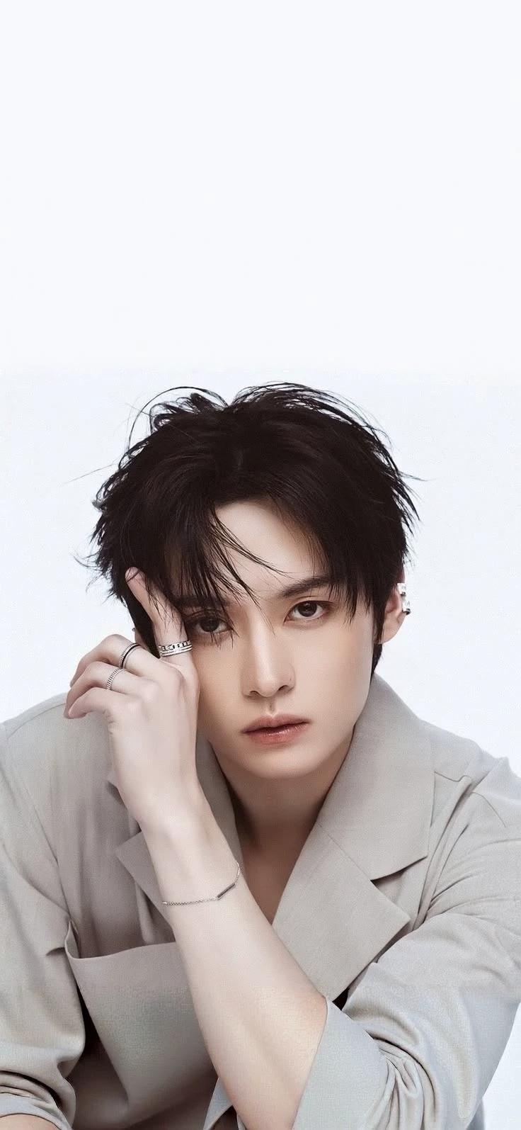 Lee Know thumbnail