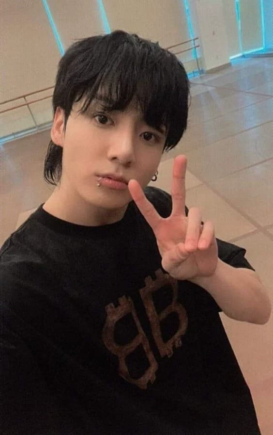 Jungkook- the quiet classmate thumbnail