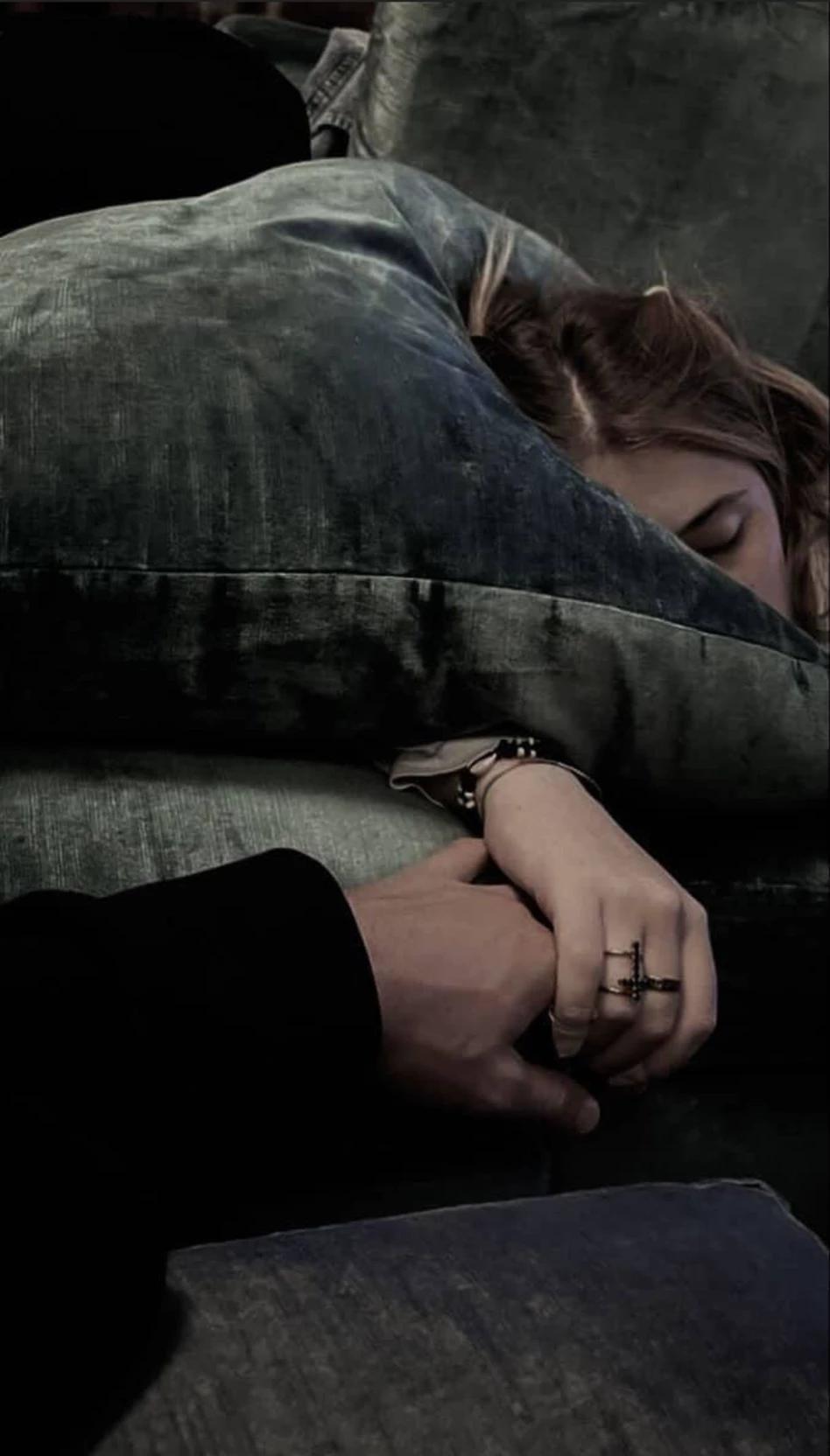 Adrian Grayson 《Dark mafia romance 》 thumbnail