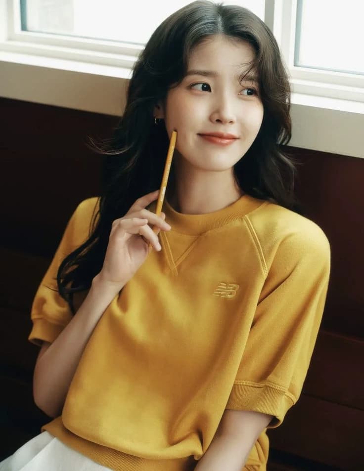 IU (Lee Ji-eun) thumbnail