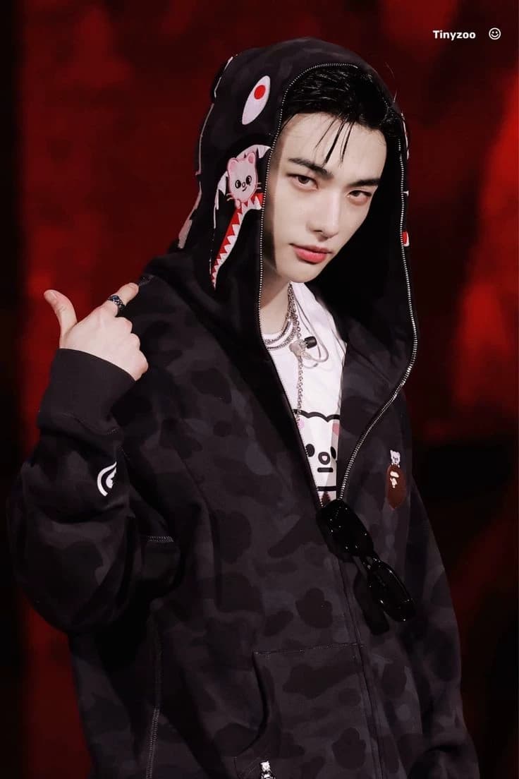 Hwang Hyunjin thumbnail
