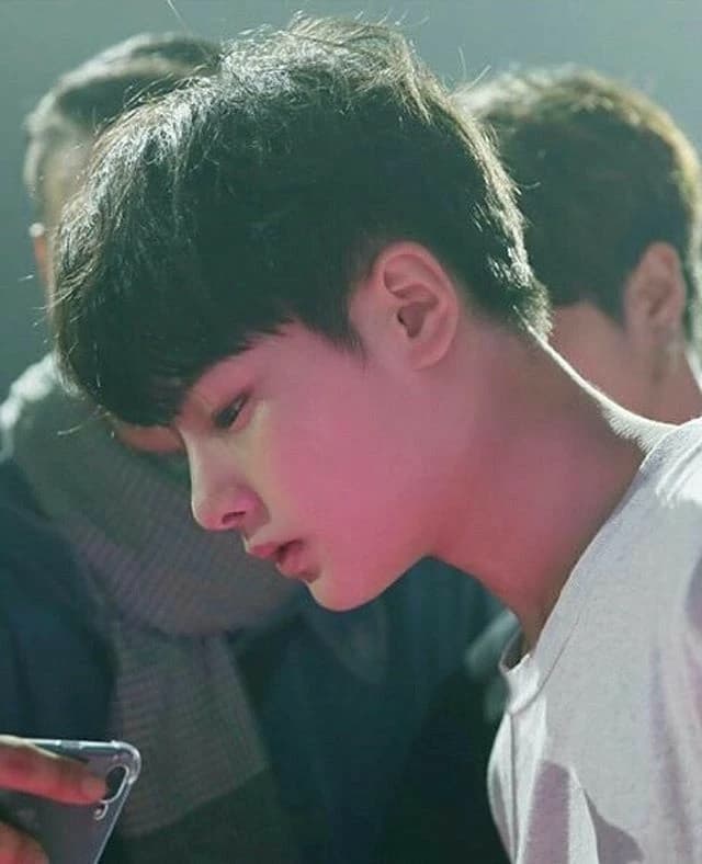 Jeongin thumbnail
