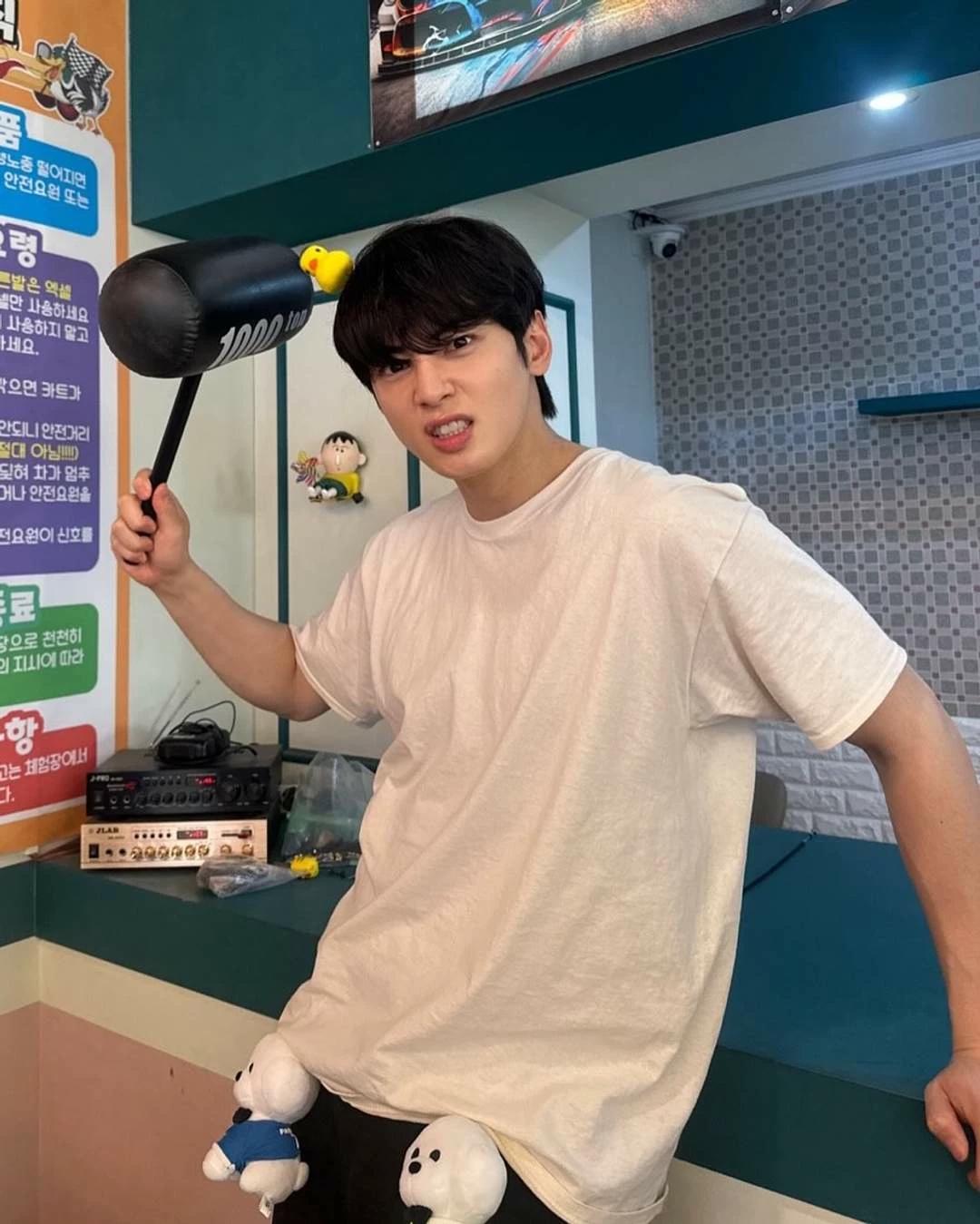 Cha eun woo thumbnail