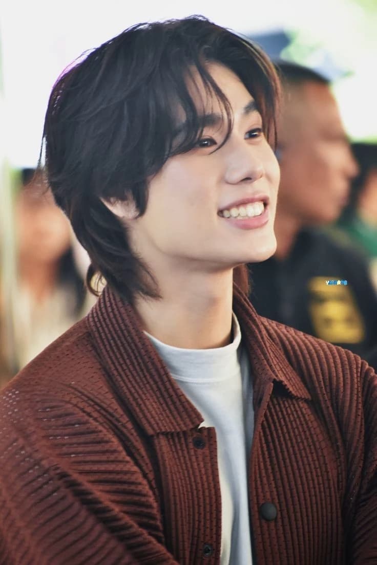Leo  thumbnail