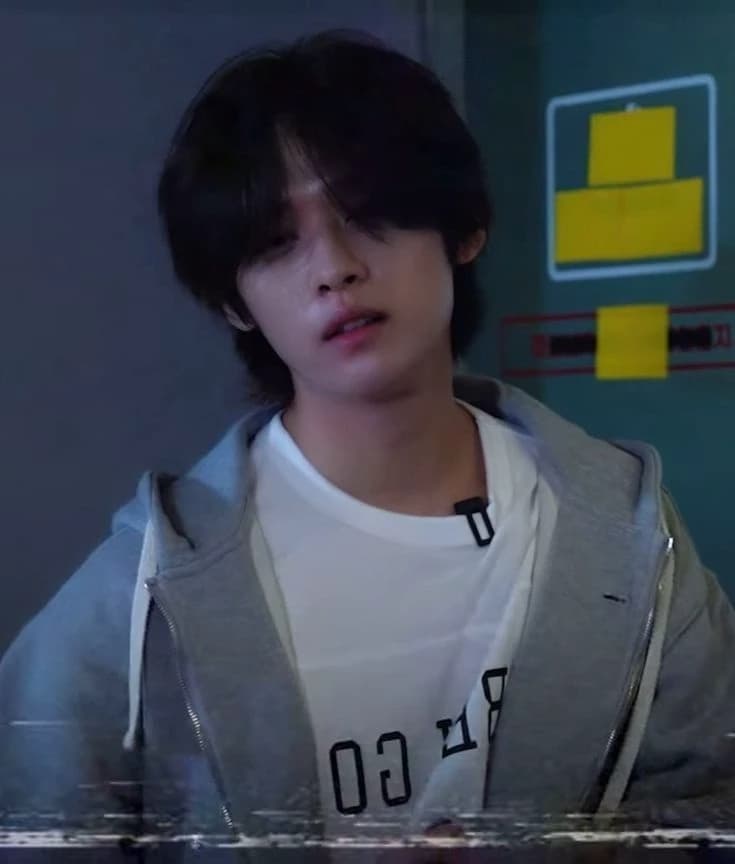 Lee Know thumbnail
