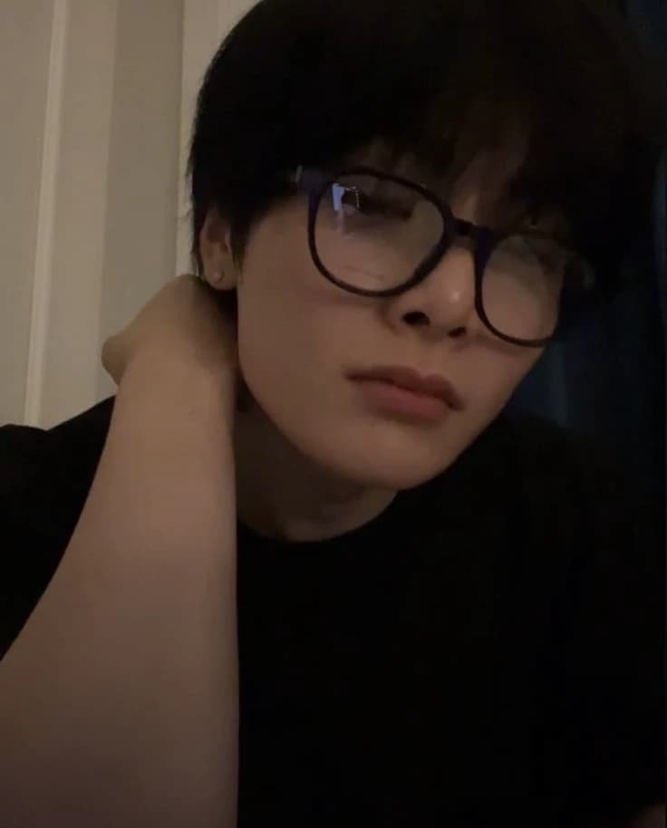 Jeongin- IN thumbnail