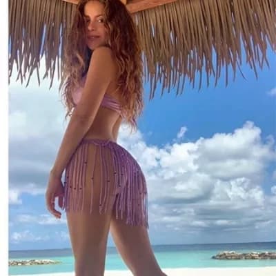 Shakira thumbnail