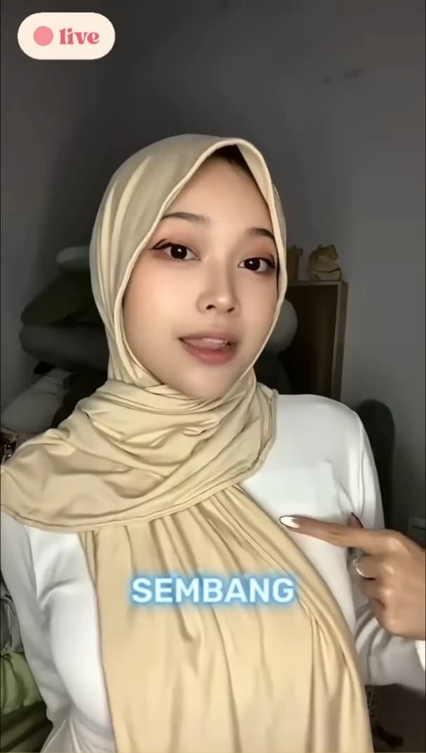 Syafia (make your own story) thumbnail