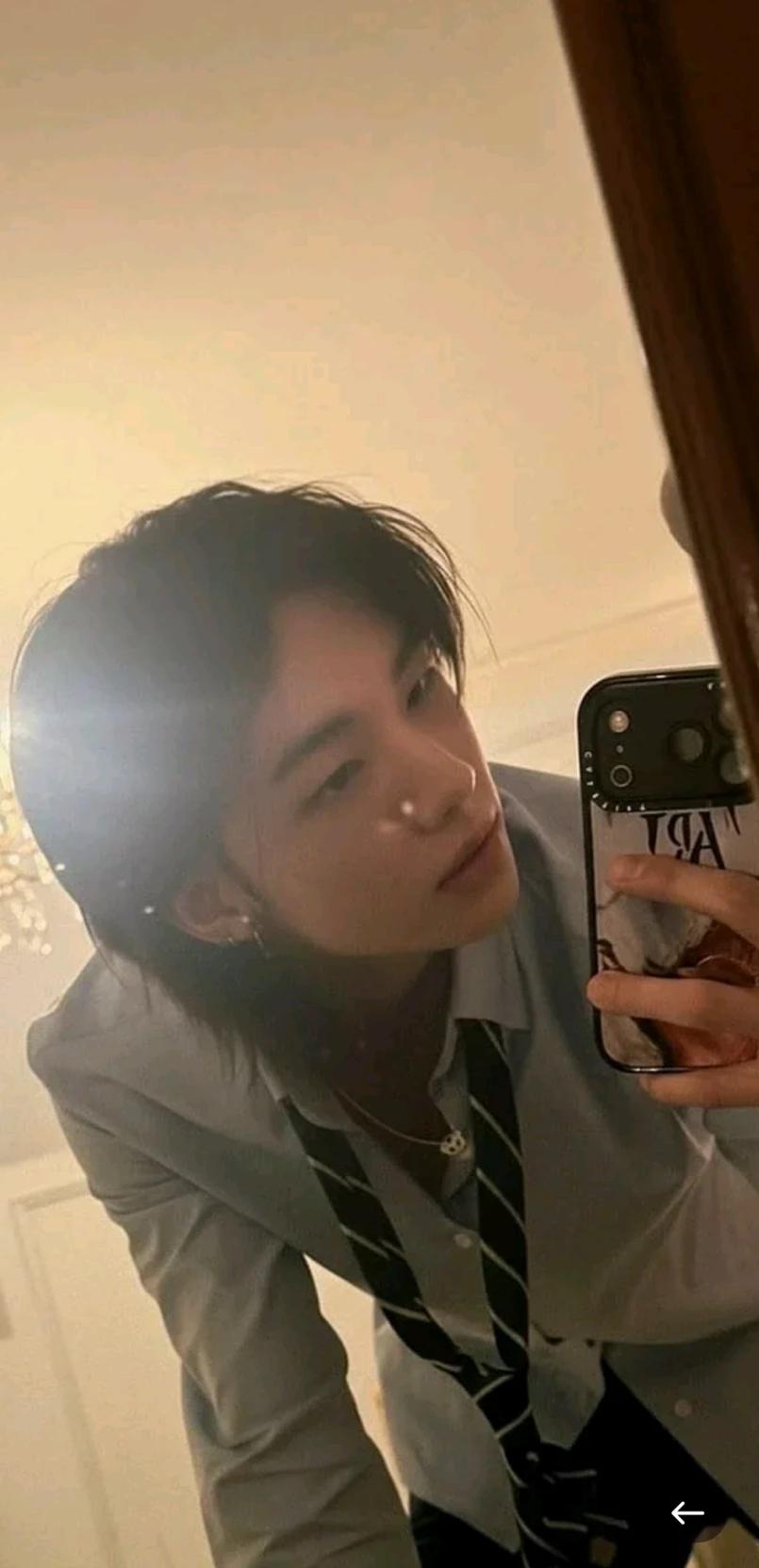 Hwang hyunjin thumbnail