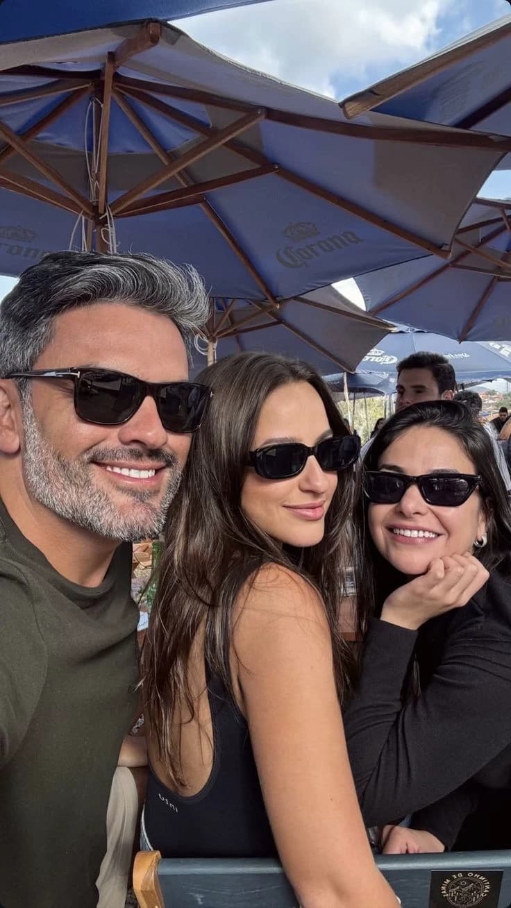 Millionaire family thumbnail
