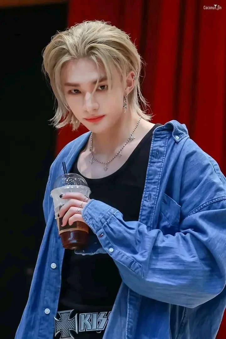 Hyunjin thumbnail