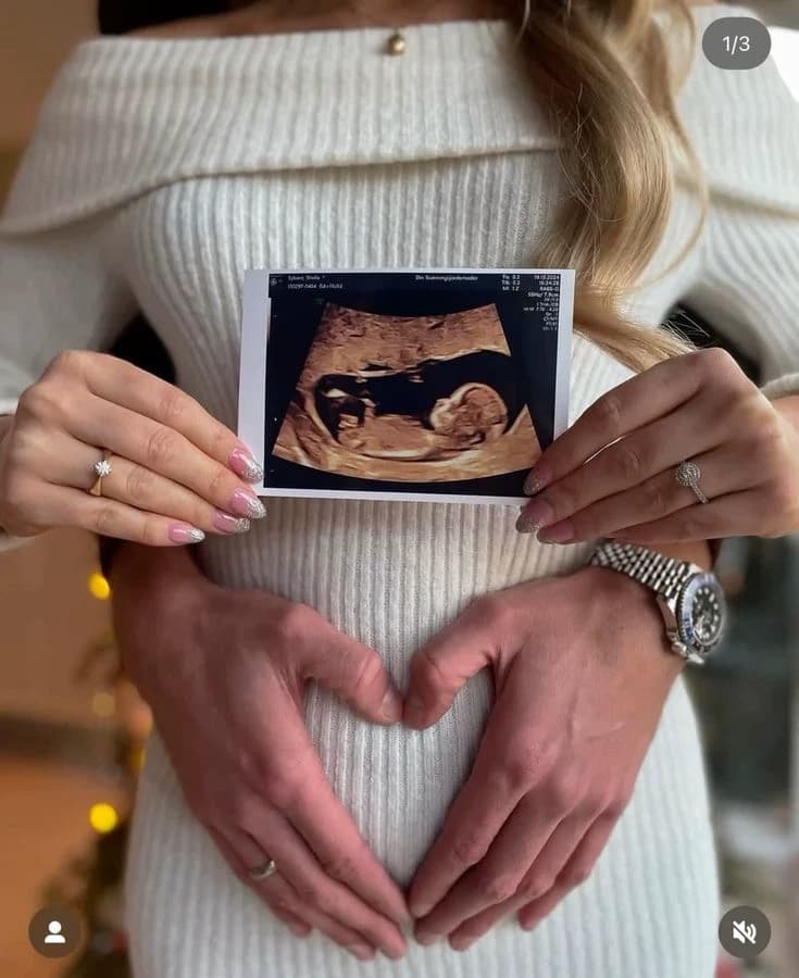 Dear... I'm pregnant thumbnail