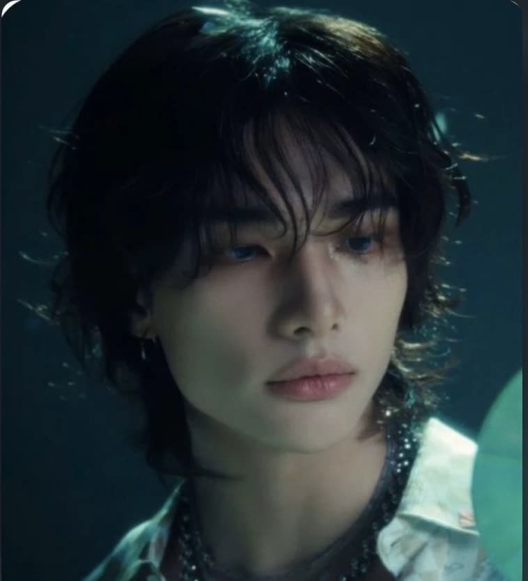 Hyunjin thumbnail