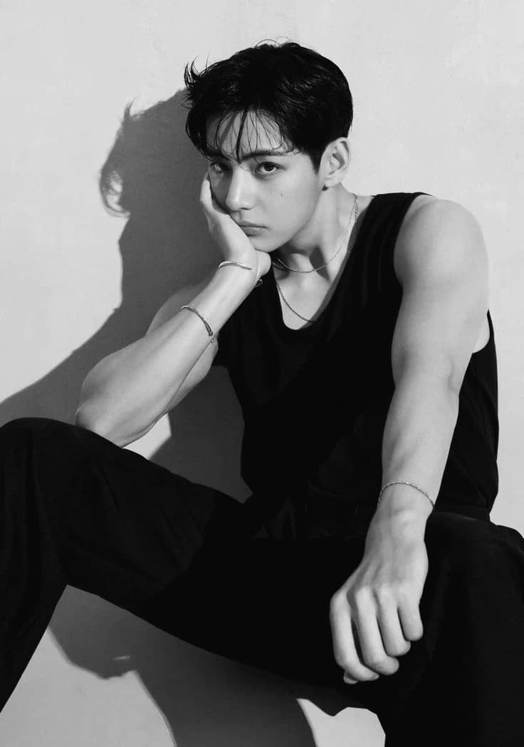 Kim Taehyung thumbnail