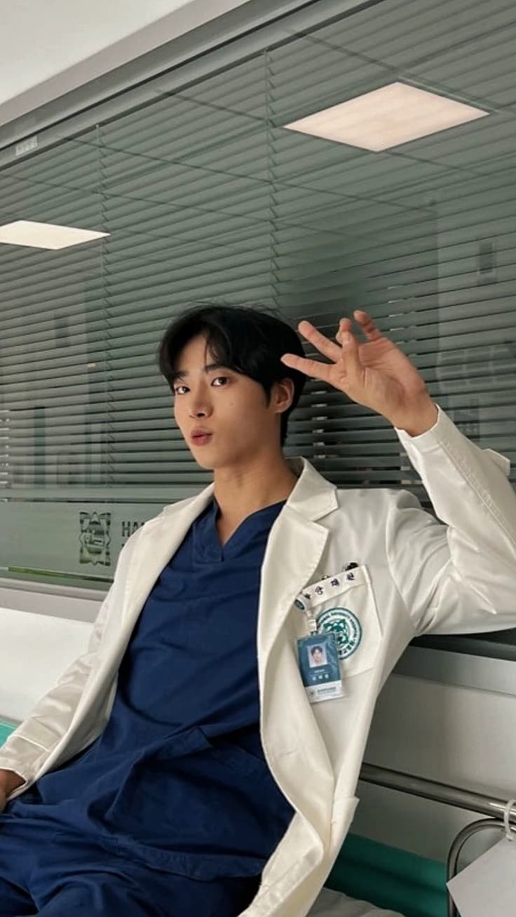 Choo Young-woo thumbnail