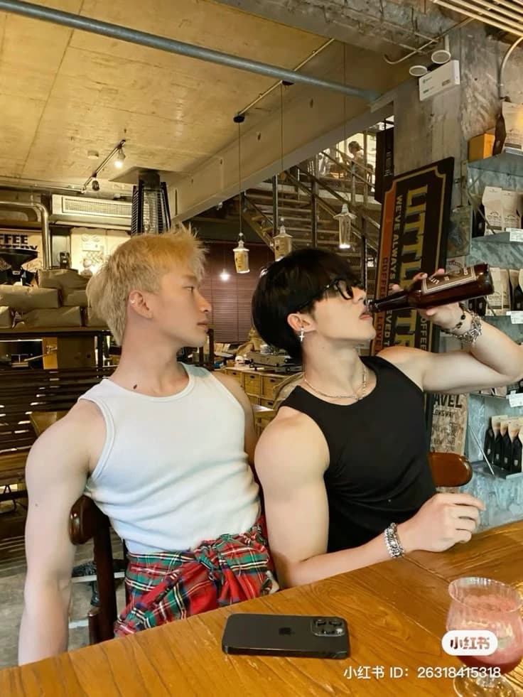 Childhood Bestfriends thumbnail