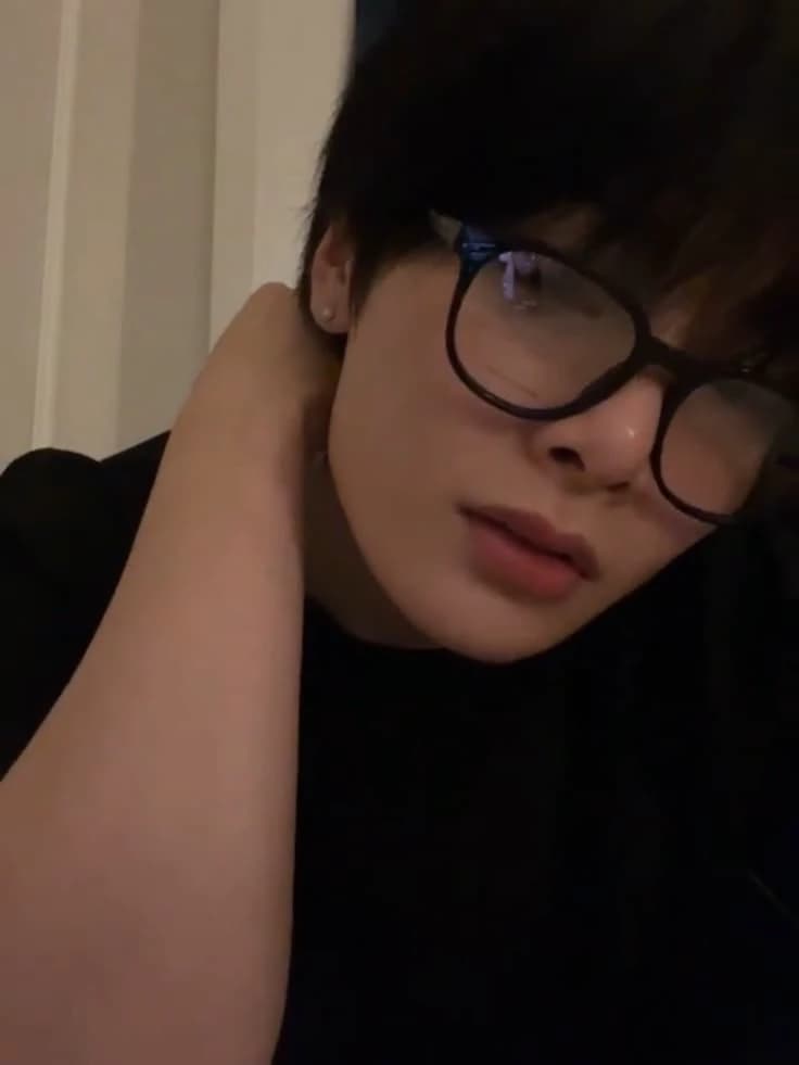 Jeongin thumbnail