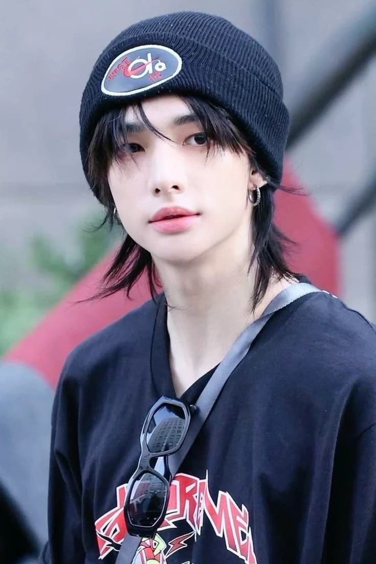 Hwang Hyunjin  thumbnail