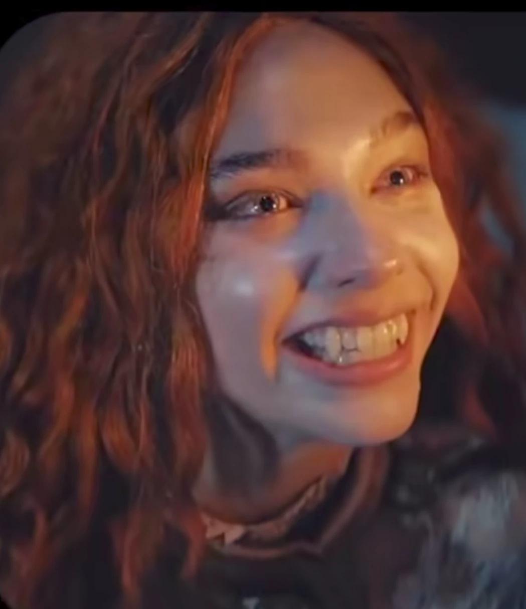 Maria, the vampire (we are all helping her) thumbnail