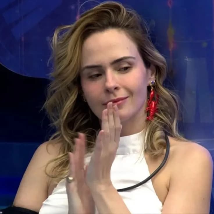 Ana Paula Renault thumbnail